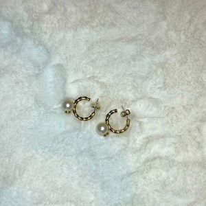 Tory Burch earrings gold and pearls